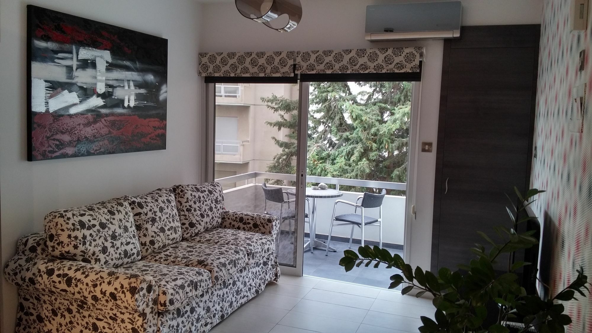 Green Valley Modern Studio Limasol Dış mekan fotoğraf