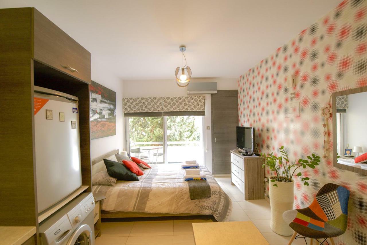 Green Valley Modern Studio Limasol Dış mekan fotoğraf
