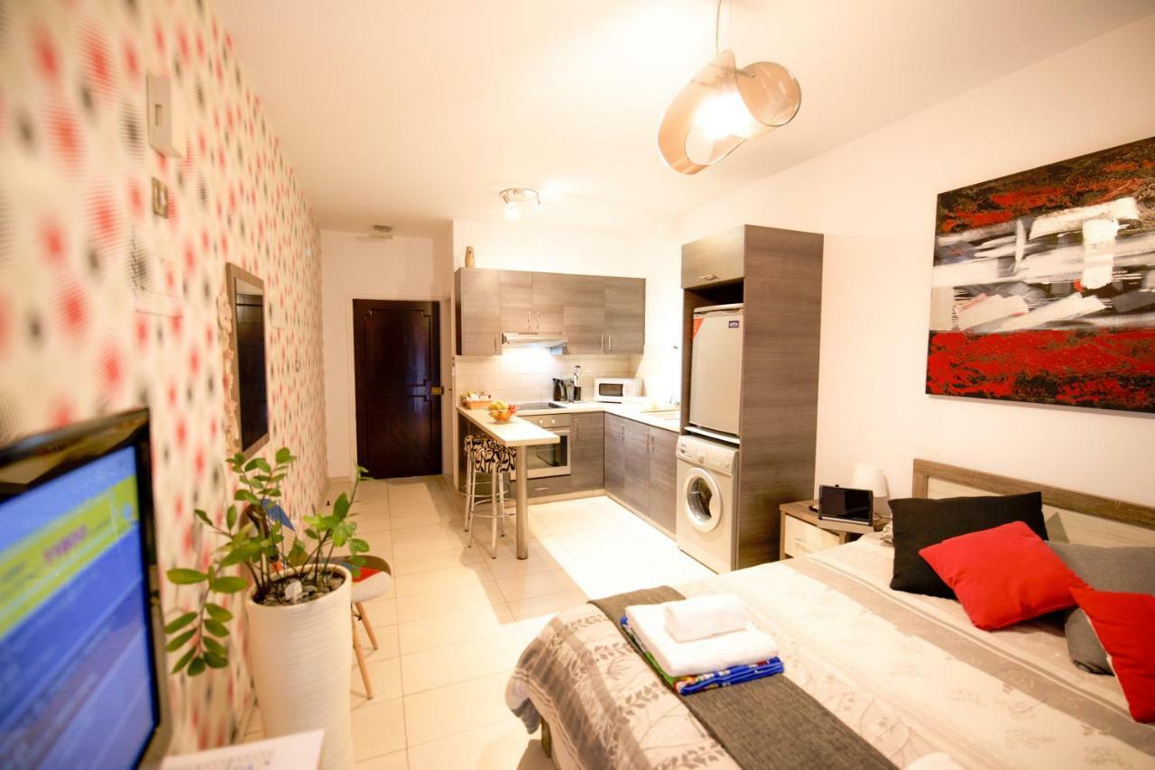 Green Valley Modern Studio Limasol Dış mekan fotoğraf