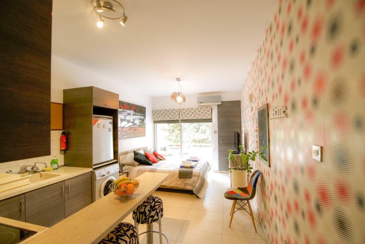 Green Valley Modern Studio Limasol Dış mekan fotoğraf